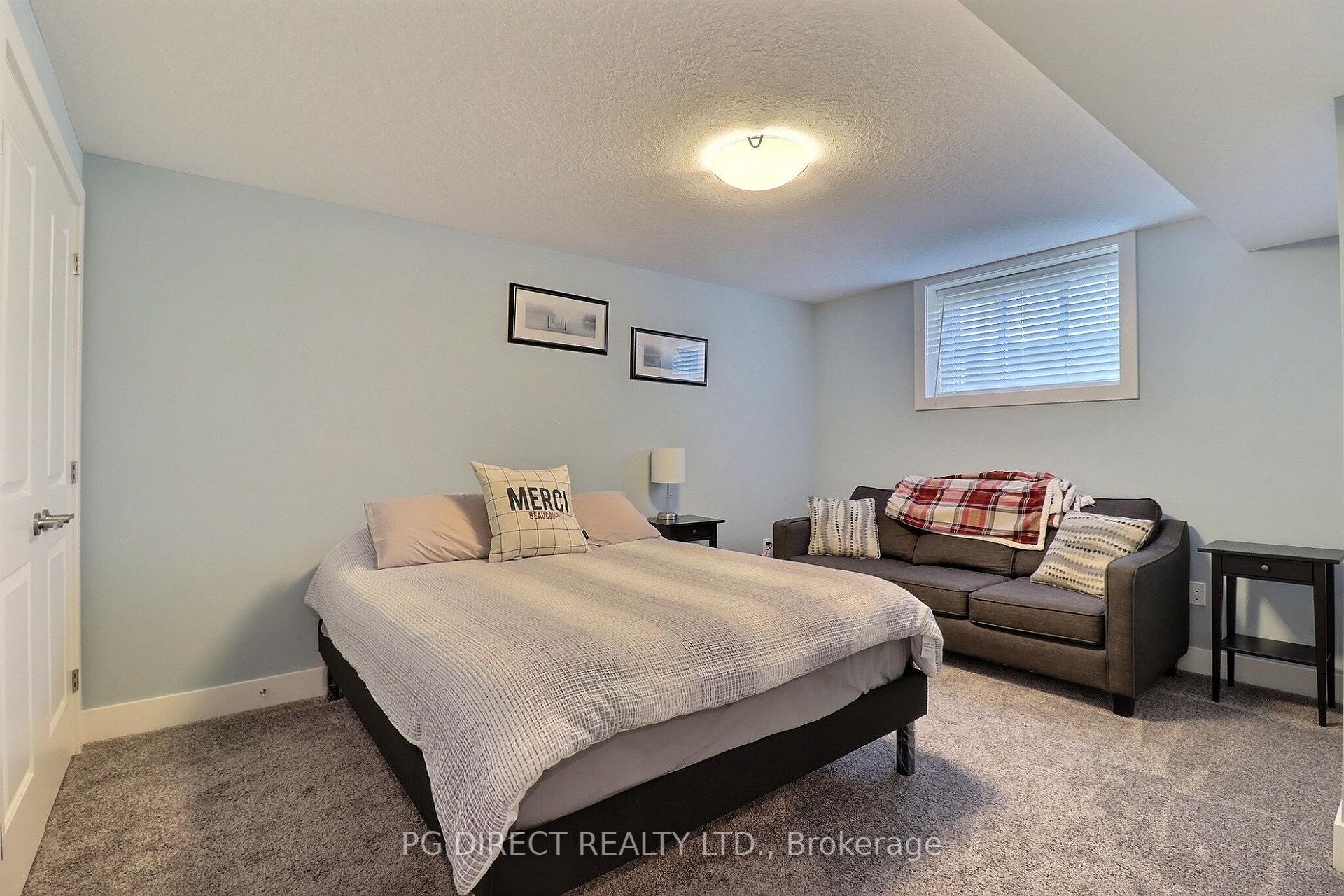 Photo 16 of 244 Jennifers Trail, Thames Centre, Thorndale — HOMEH