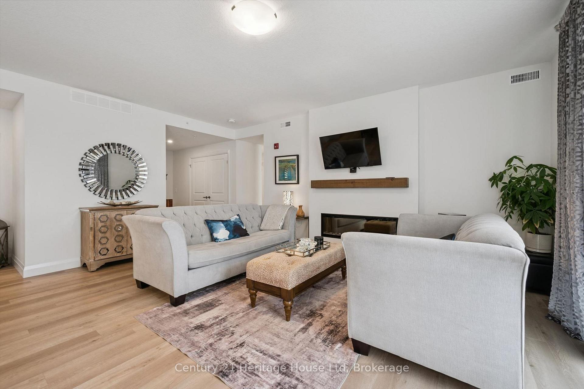 Photo 4 of 99B Farley Road, Centre Wellington, Fergus — HOMEH