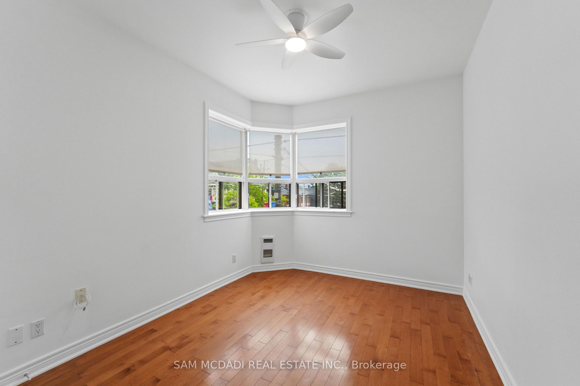 Photo 10 of Unit Apt 2, 180 Bellwoods Avenue, Toronto, Trinity-Bellwoods — HOMEH