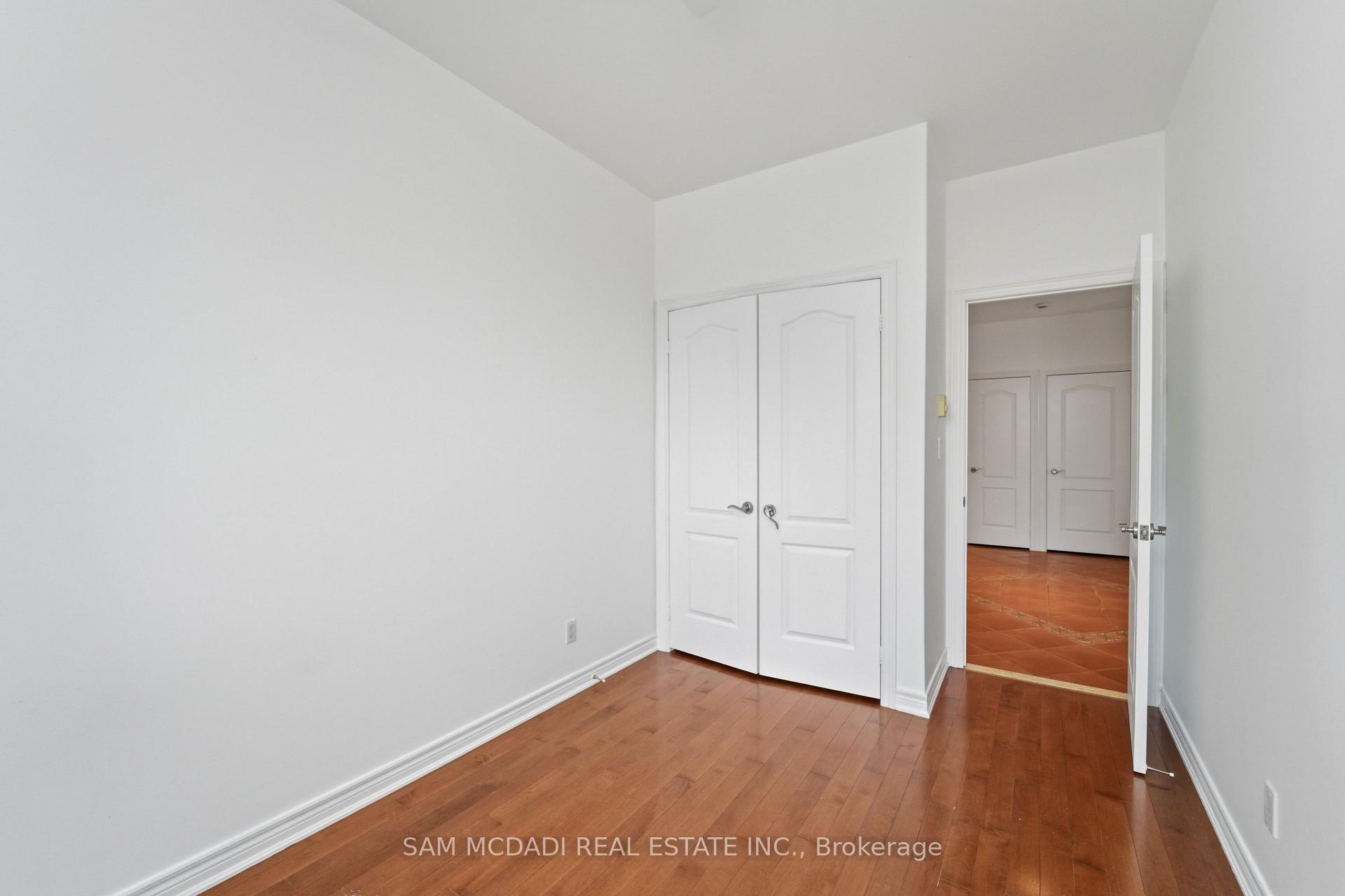 Photo 13 of Unit Apt 2, 180 Bellwoods Avenue, Toronto, Trinity-Bellwoods — HOMEH