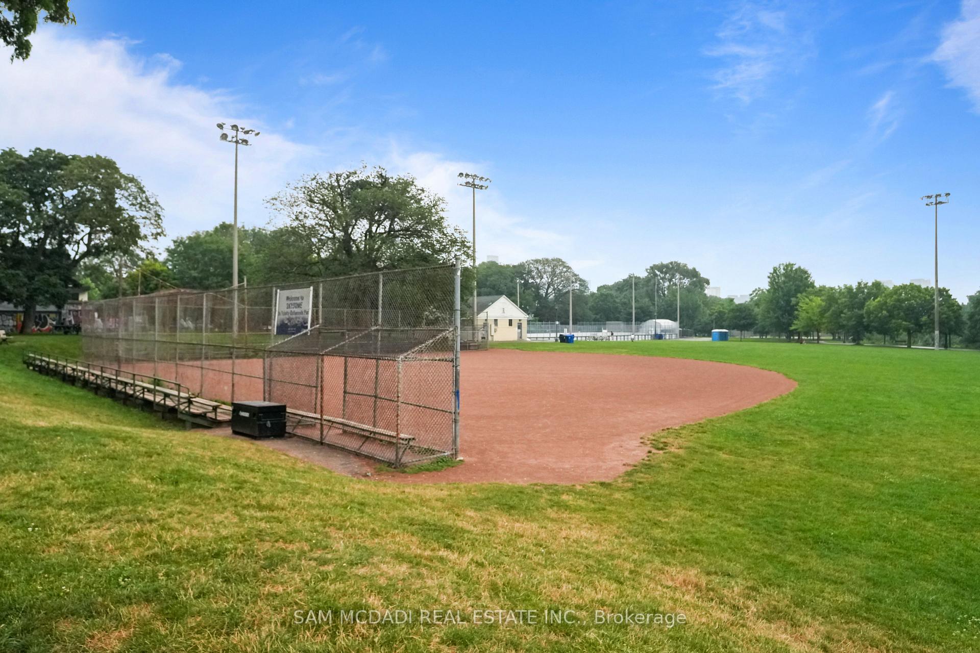 Photo 27 of Unit Apt 2, 180 Bellwoods Avenue, Toronto, Trinity-Bellwoods — HOMEH