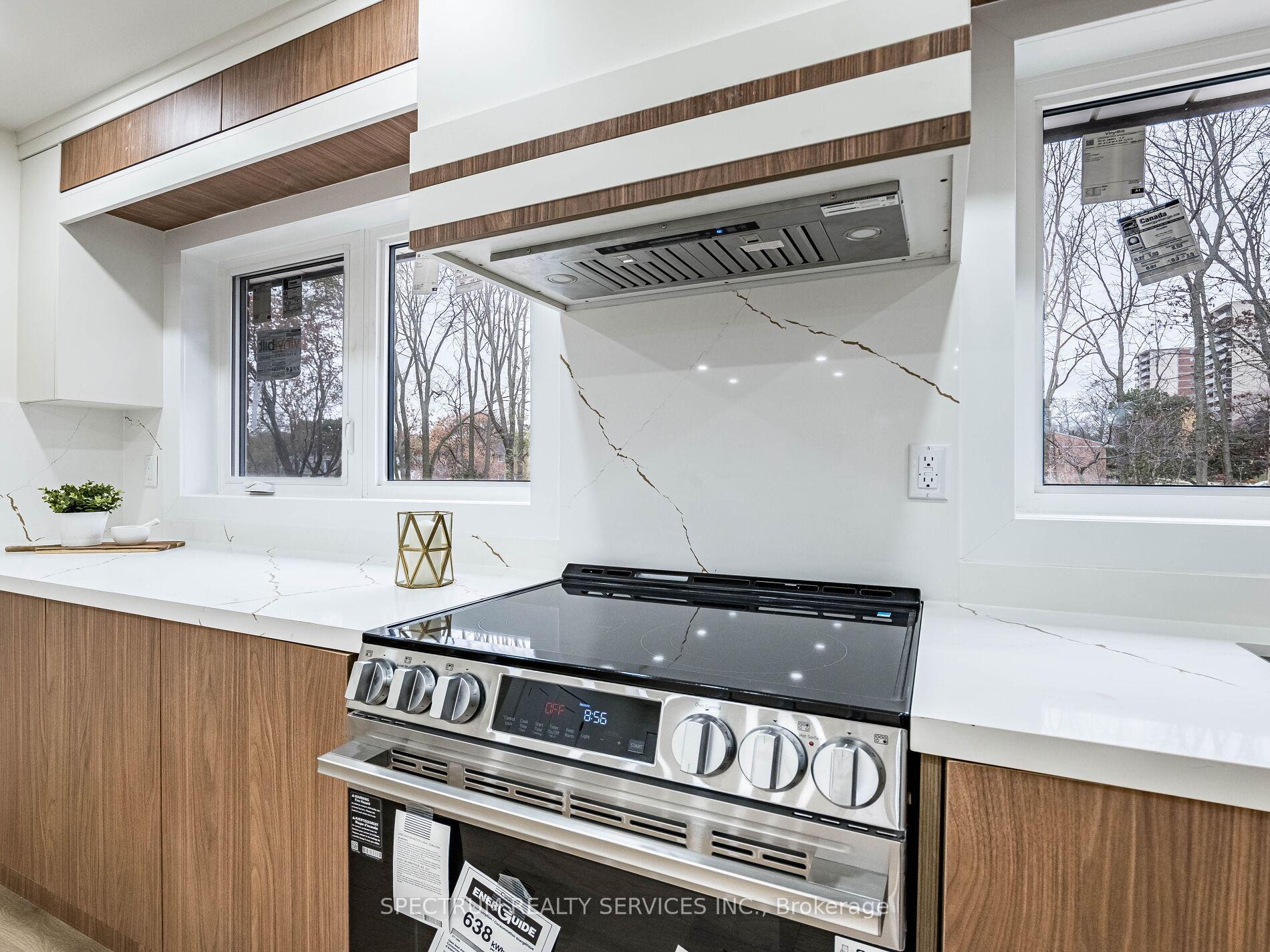 Photo 17 of 914 Francis Road, Burlington, LaSalle — HOMEH