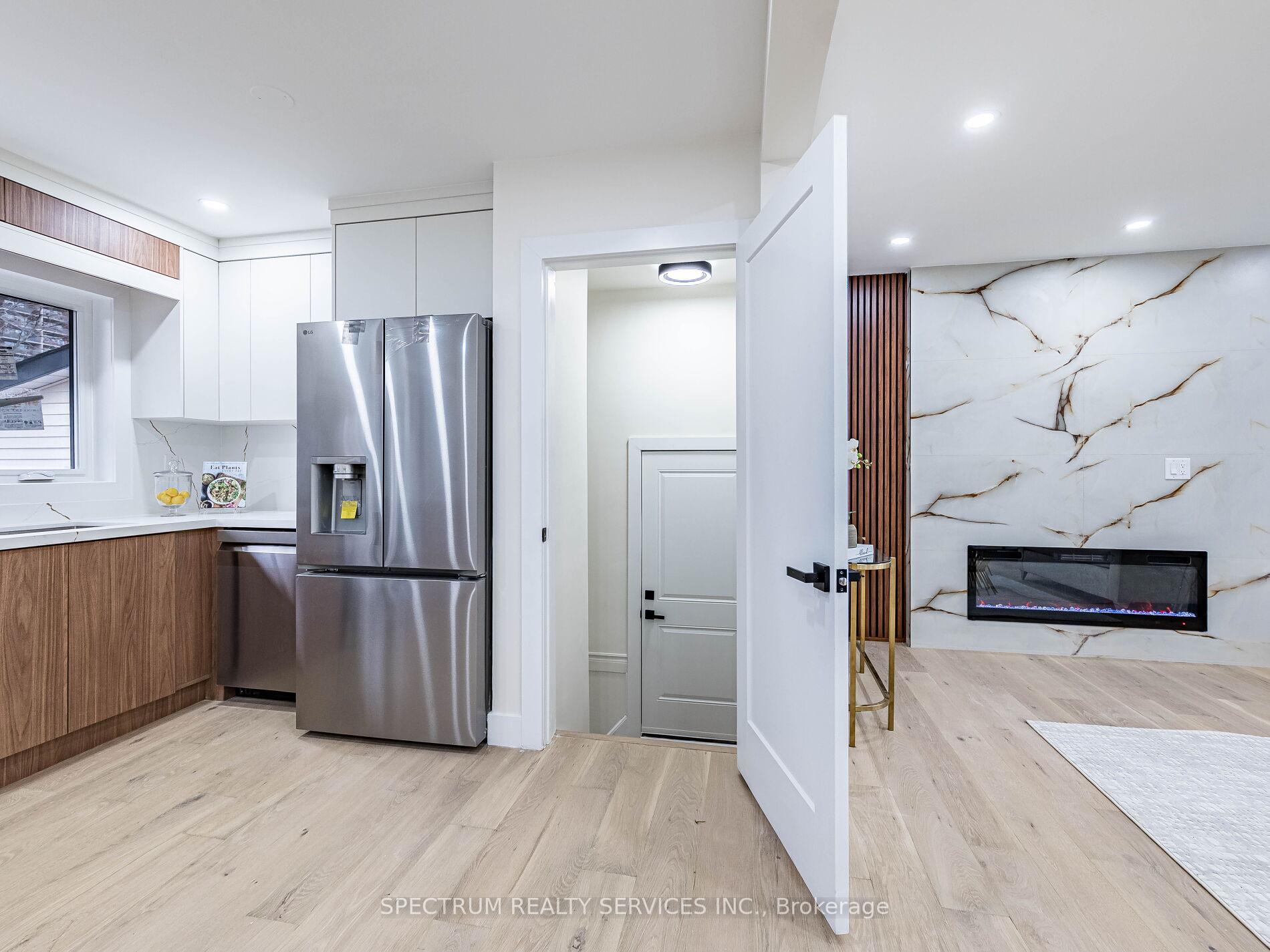Photo 30 of 914 Francis Road, Burlington, LaSalle — HOMEH