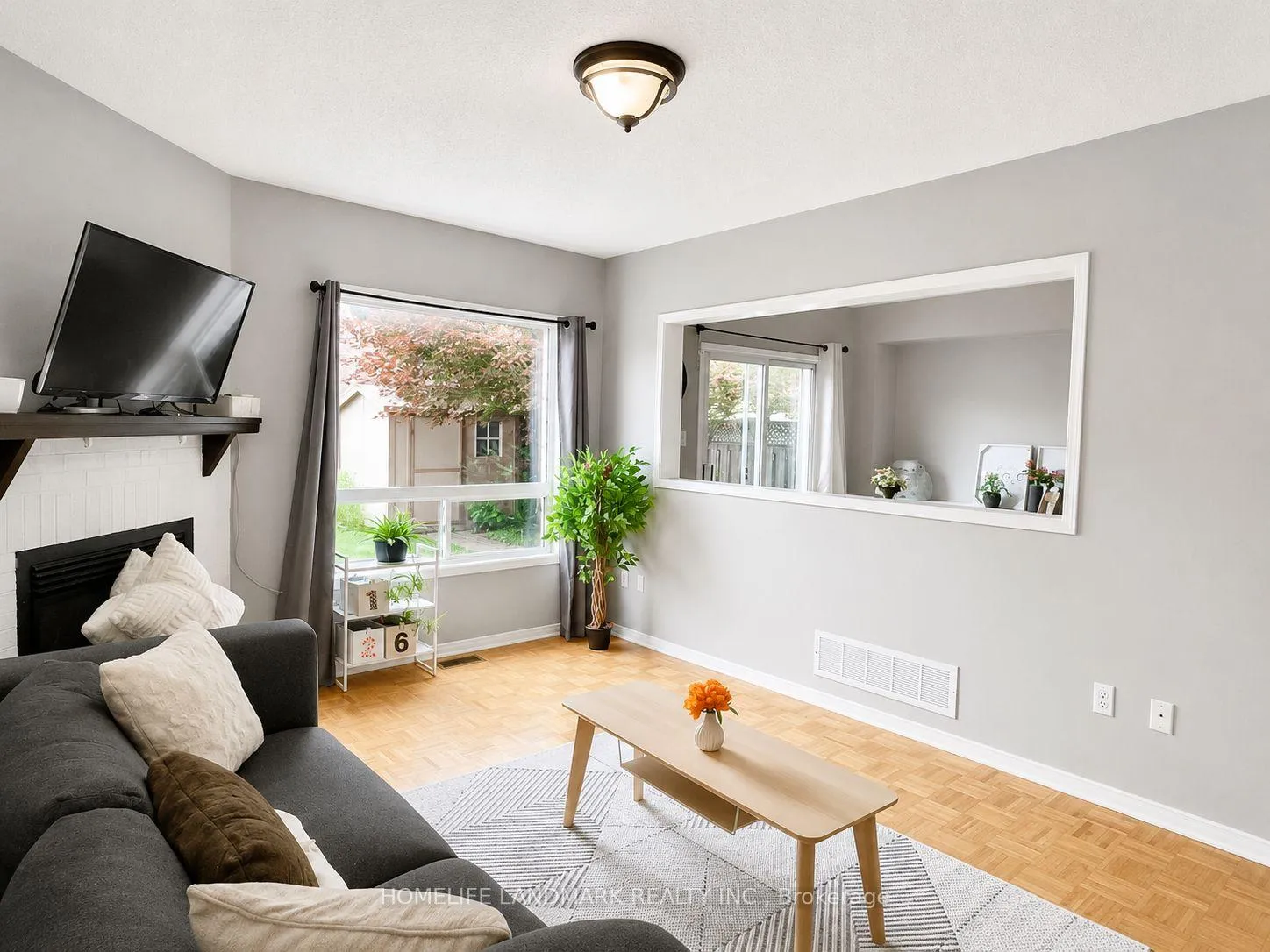 Photo 9 of 79 Jordanray Boulevard W, Newmarket, Summerhill Estates — HOMEH