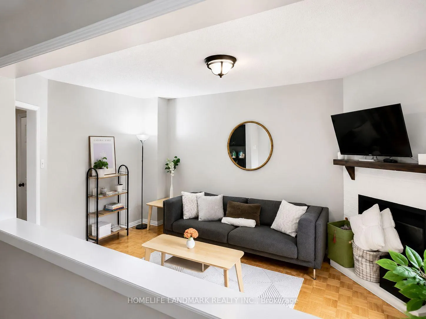 Photo 10 of 79 Jordanray Boulevard W, Newmarket, Summerhill Estates — HOMEH