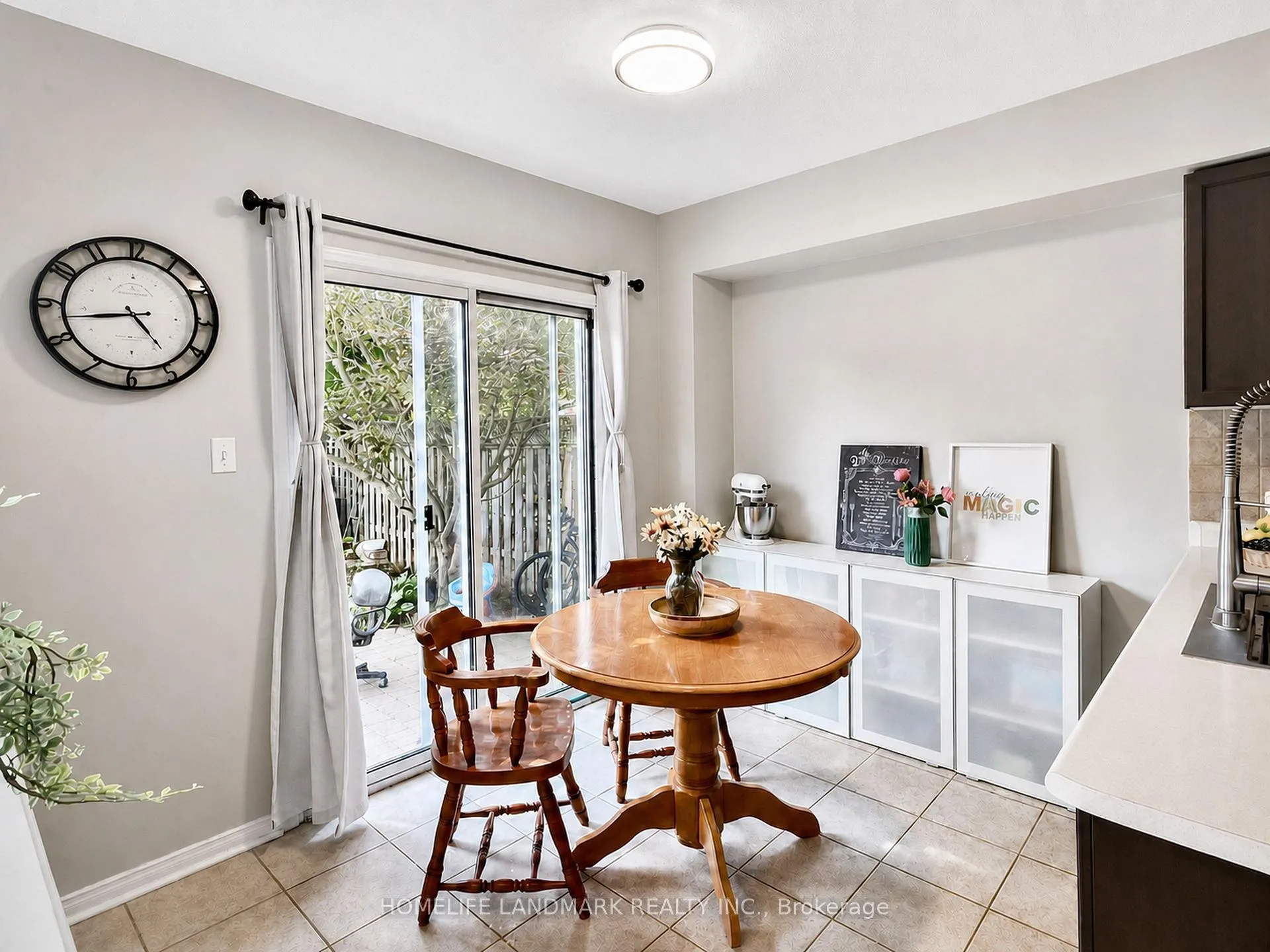 Photo 15 of 79 Jordanray Boulevard W, Newmarket, Summerhill Estates — HOMEH