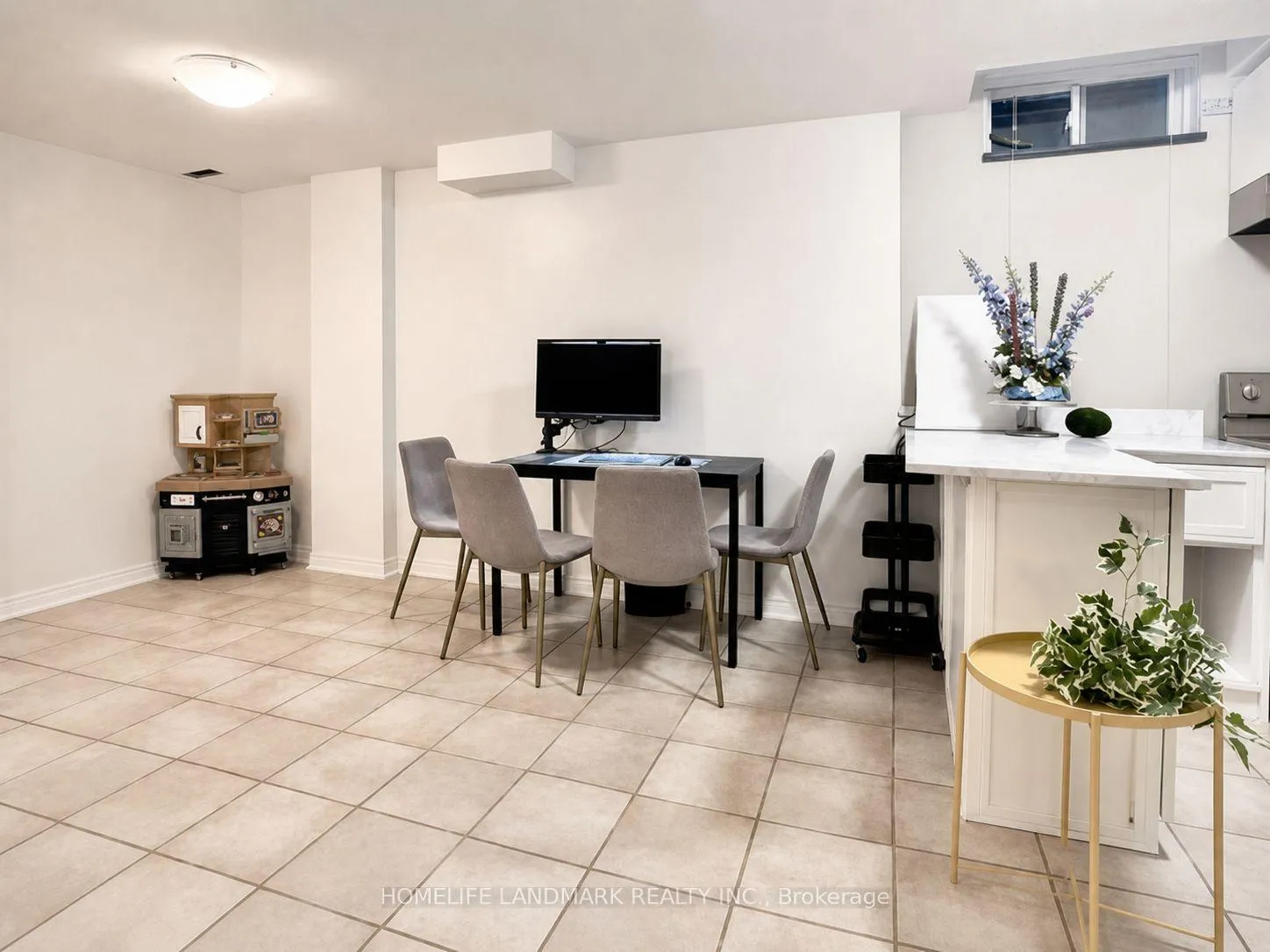 Photo 47 of 79 Jordanray Boulevard W, Newmarket, Summerhill Estates — HOMEH