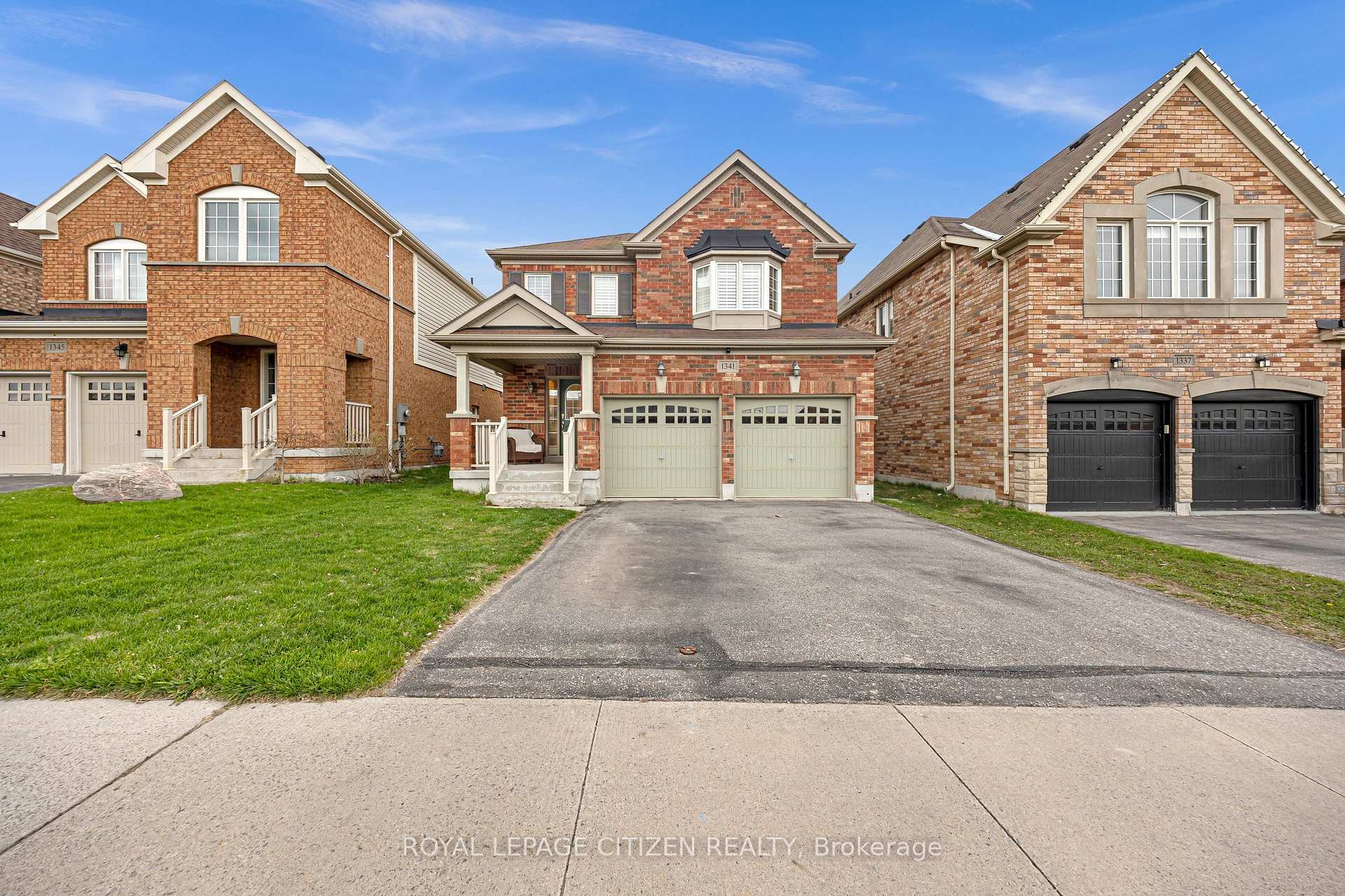 Photo 3 of 1341 Woodstream Avenue, Oshawa, Taunton — HOMEH
