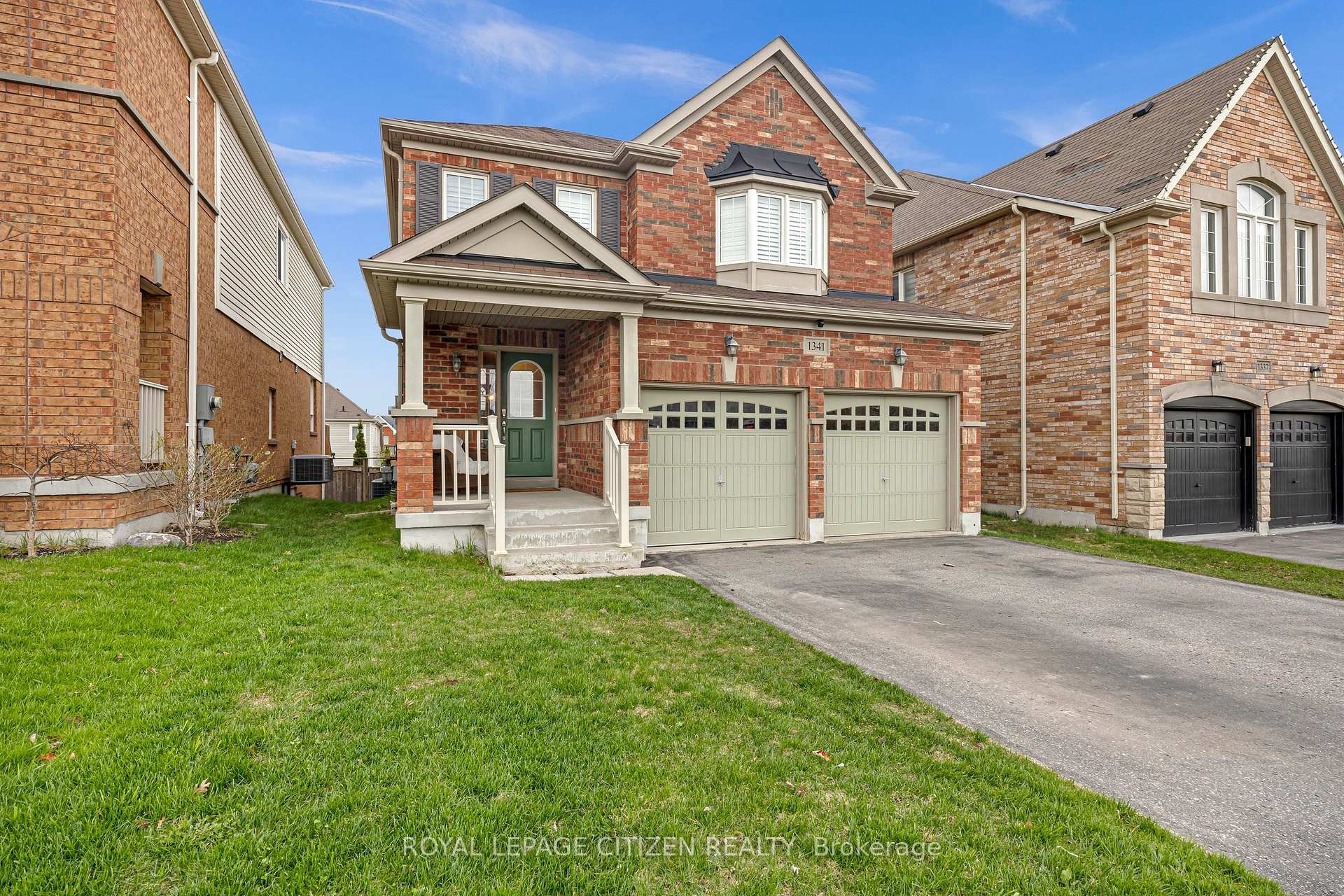 Photo 4 of 1341 Woodstream Avenue, Oshawa, Taunton — HOMEH