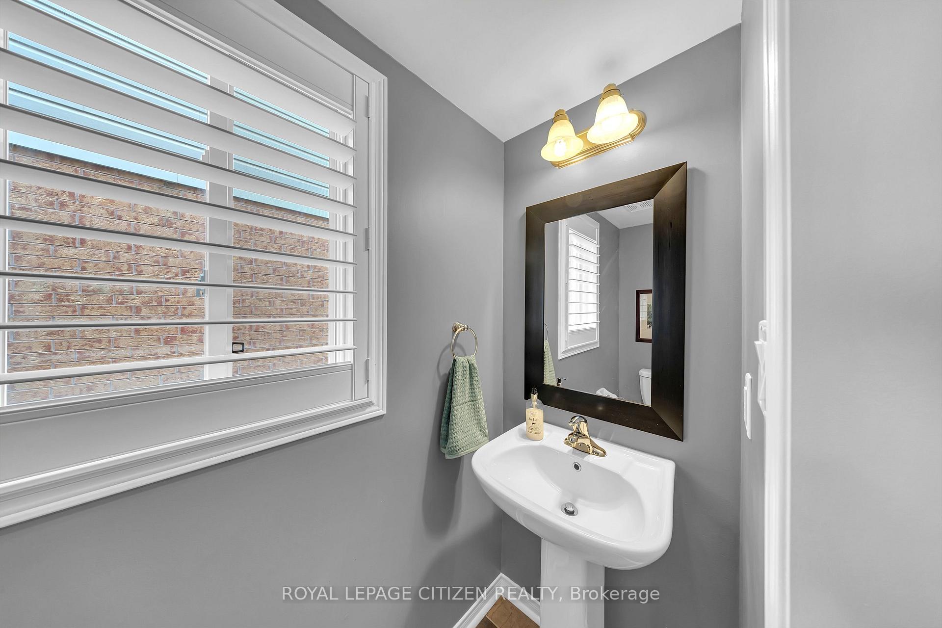 Photo 7 of 1341 Woodstream Avenue, Oshawa, Taunton — HOMEH