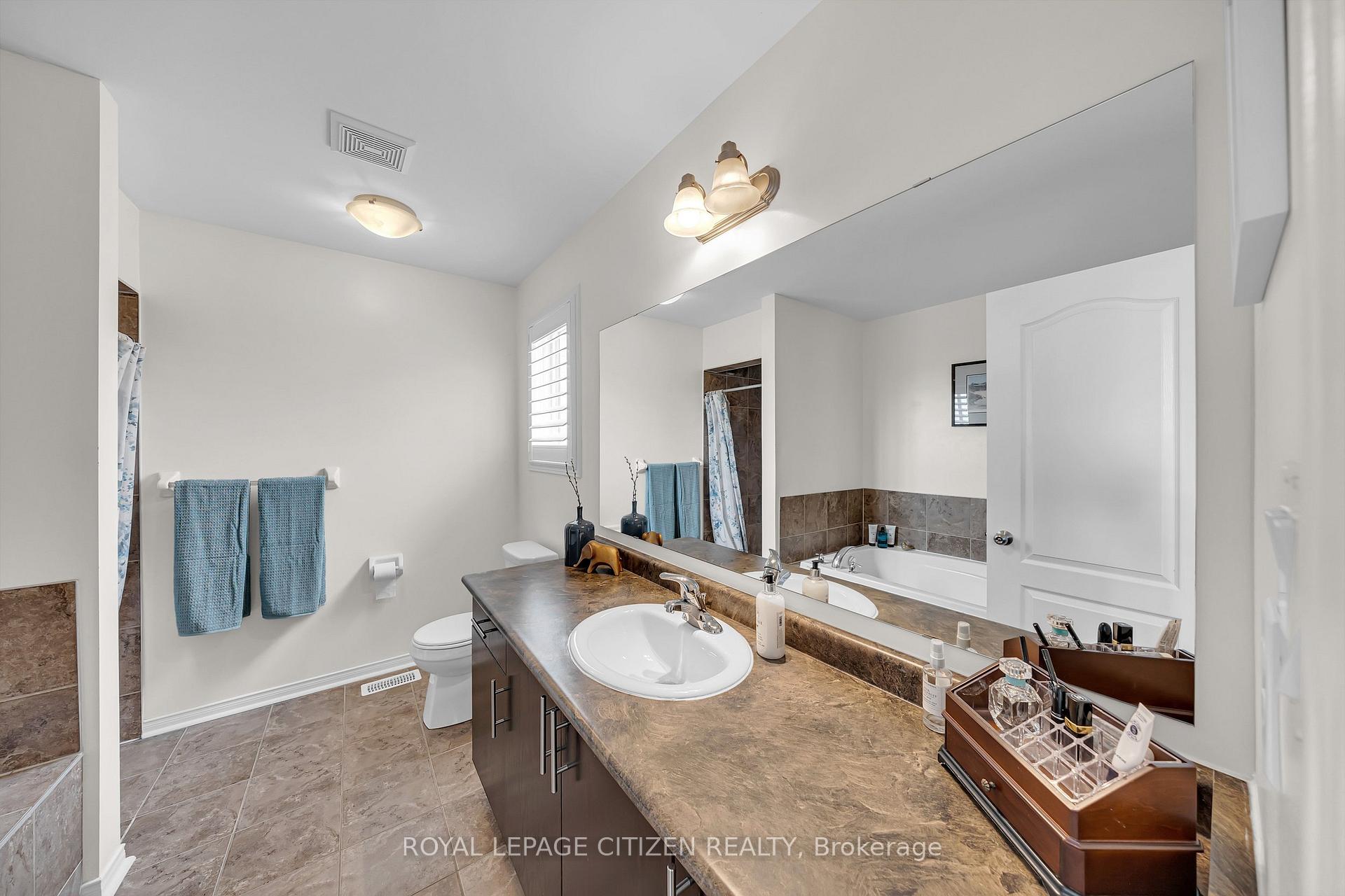 Photo 37 of 1341 Woodstream Avenue, Oshawa, Taunton — HOMEH
