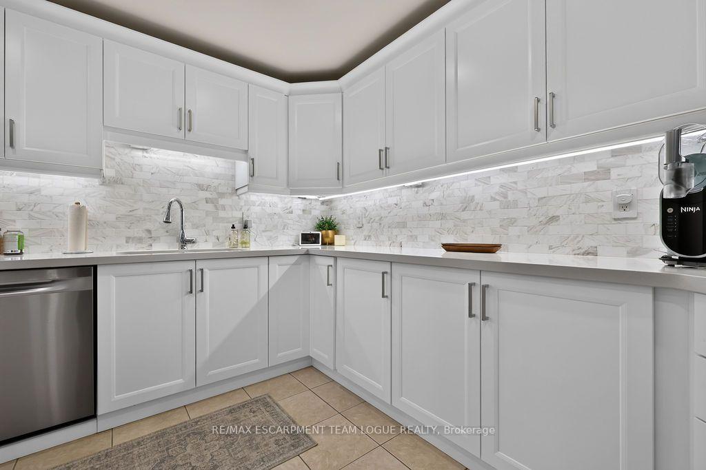 Photo 22 of Unit PH705, 2085 Amherst Heights Drive, Burlington, Brant Hills — HOMEH