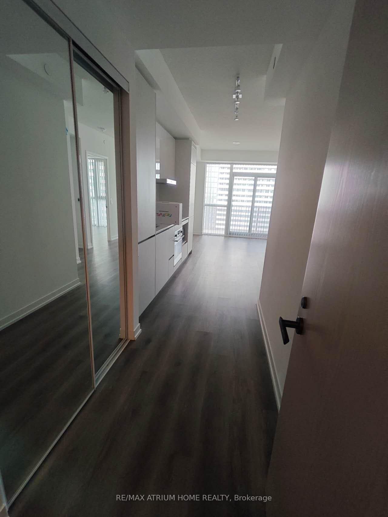 Photo 5 of Unit 3016, 28 Interchange Way, Vaughan, Vaughan Corporate Centre — HOMEH