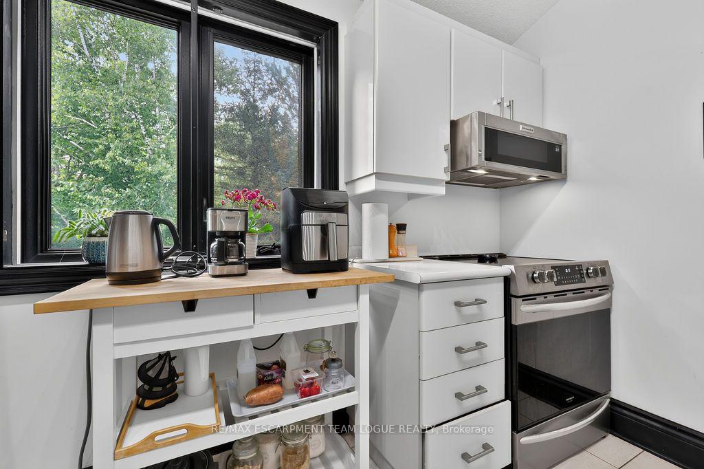 Photo 7 of Unit LOFT, 3 Appleridge Court, Hamilton, Carlisle — HOMEH