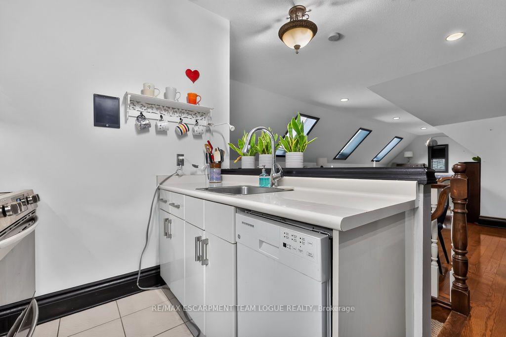 Photo 8 of Unit LOFT, 3 Appleridge Court, Hamilton, Carlisle — HOMEH