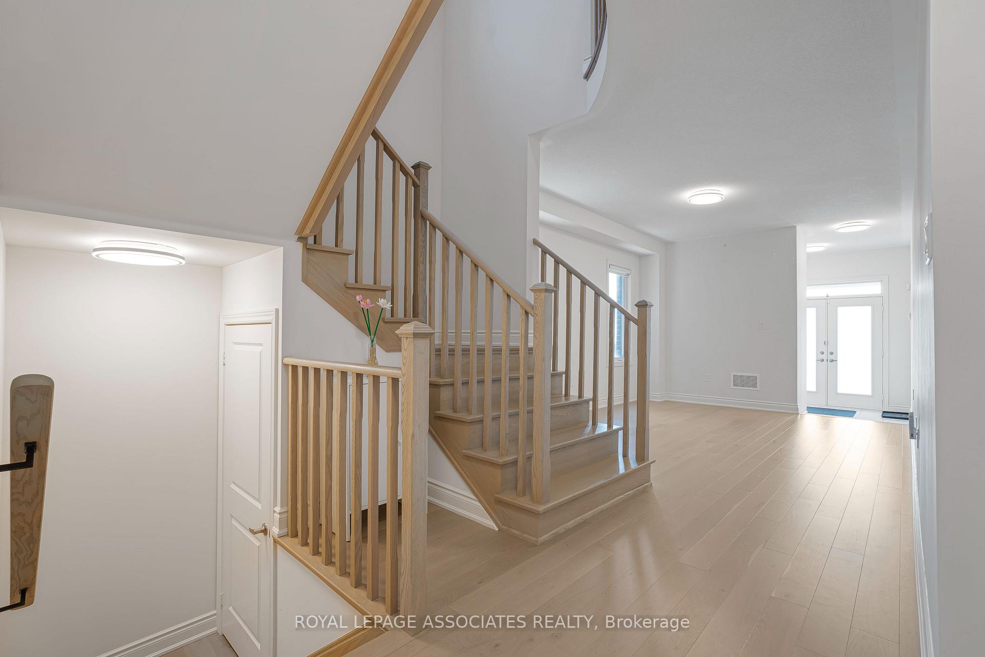 Photo 8 of 2201 Crystal Drive, Oshawa, Kedron — HOMEH