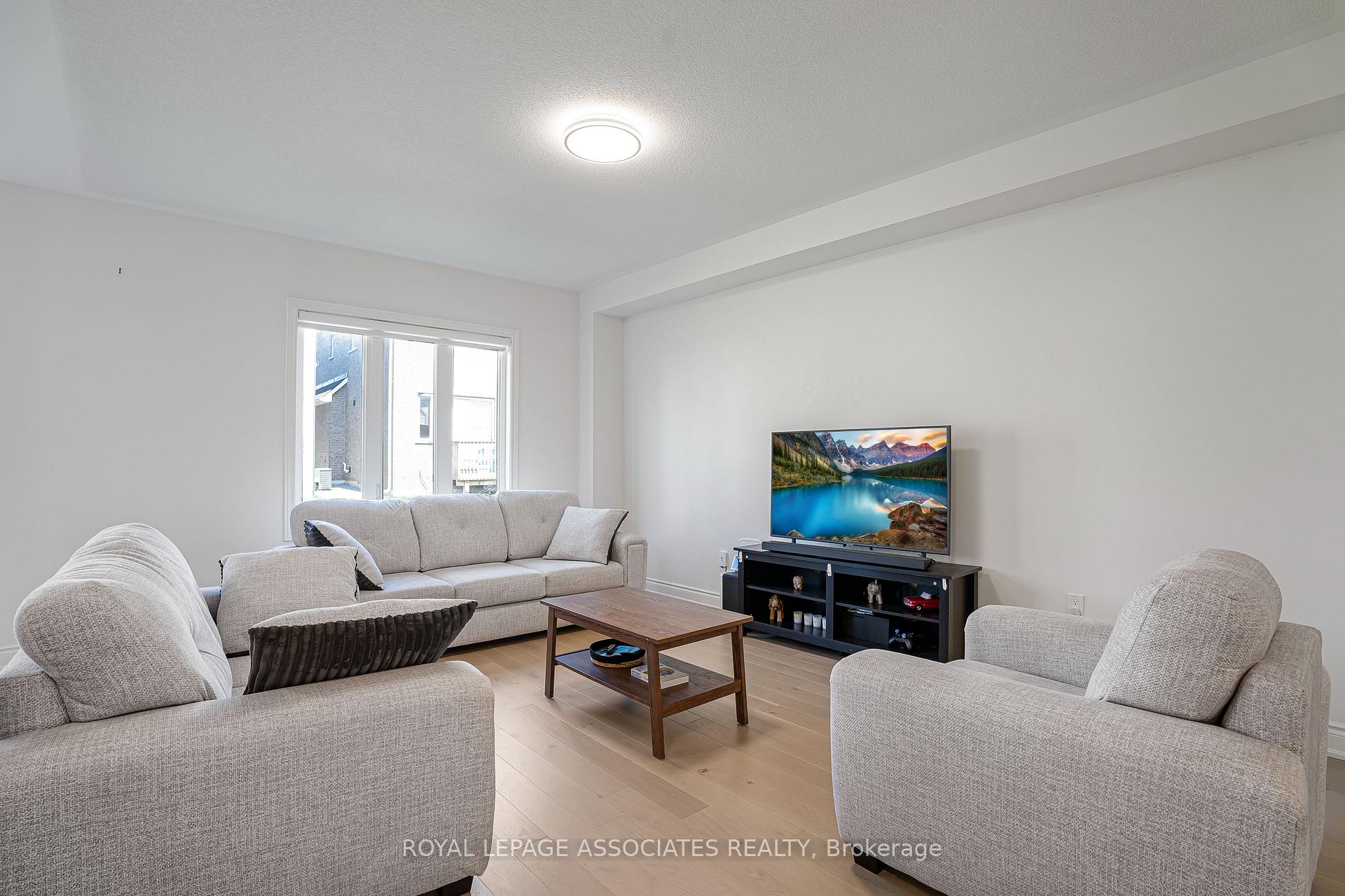 Photo 11 of 2201 Crystal Drive, Oshawa, Kedron — HOMEH