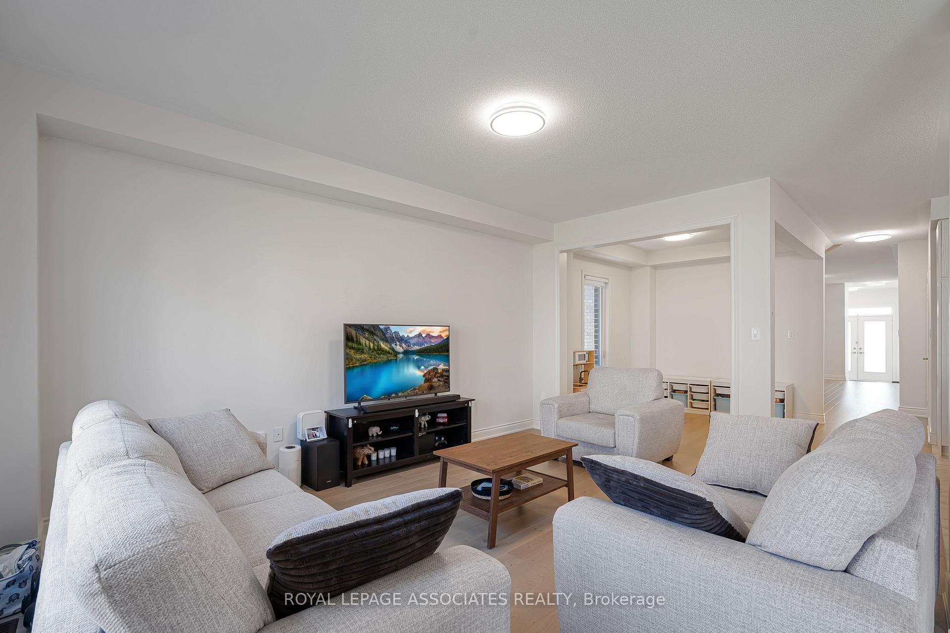 Photo 13 of 2201 Crystal Drive, Oshawa, Kedron — HOMEH