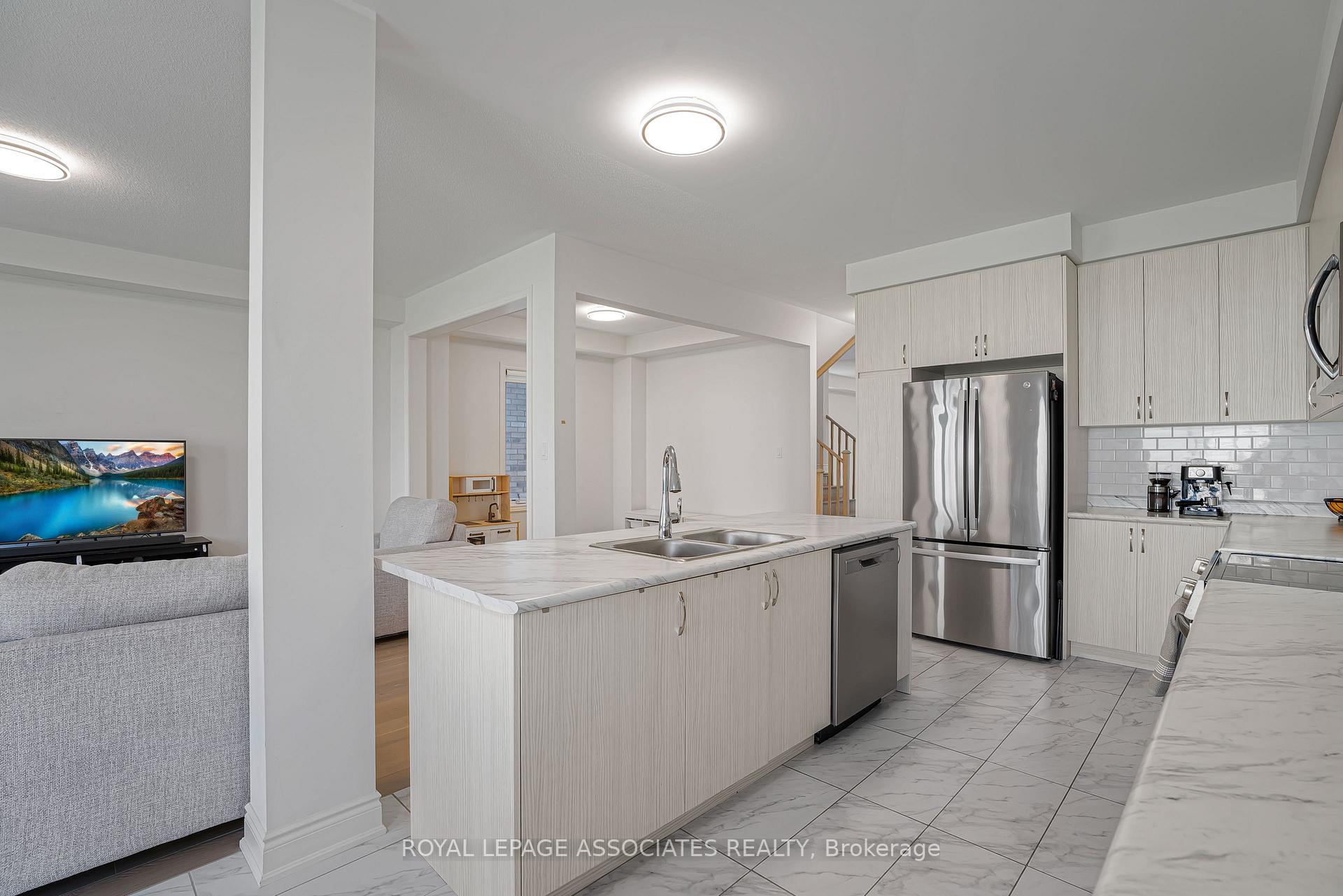 Photo 14 of 2201 Crystal Drive, Oshawa, Kedron — HOMEH