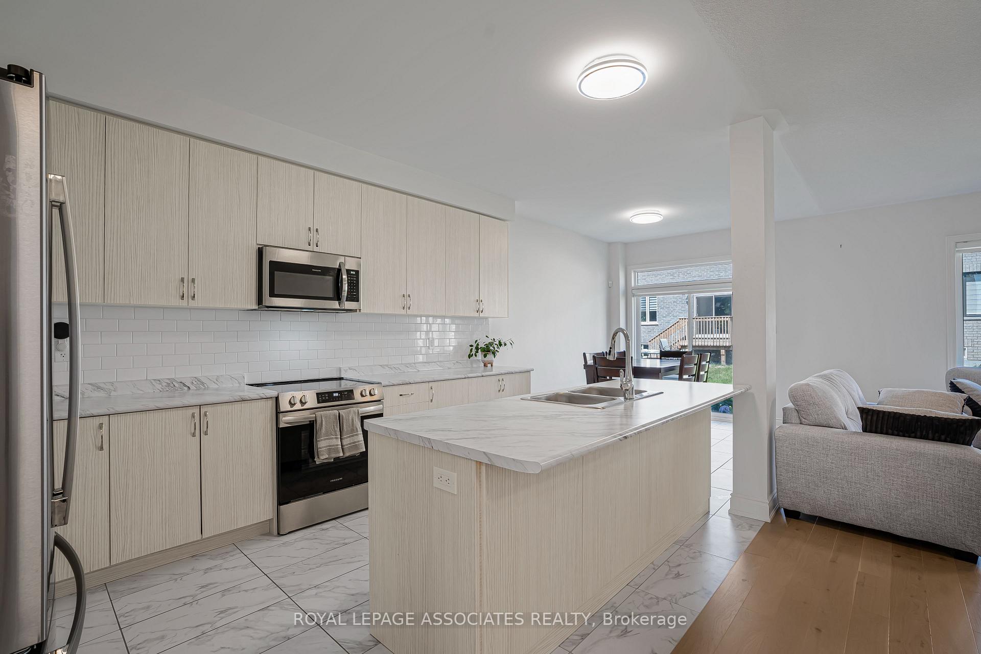 Photo 15 of 2201 Crystal Drive, Oshawa, Kedron — HOMEH
