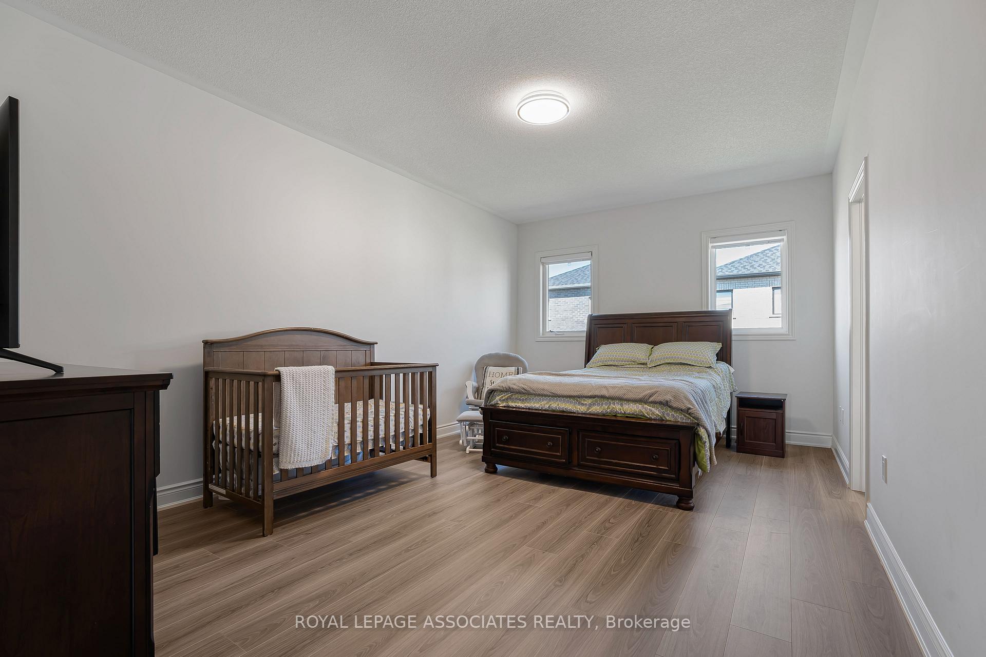 Photo 24 of 2201 Crystal Drive, Oshawa, Kedron — HOMEH