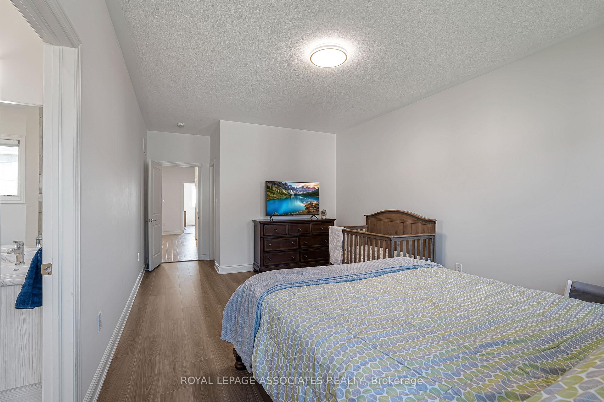 Photo 25 of 2201 Crystal Drive, Oshawa, Kedron — HOMEH
