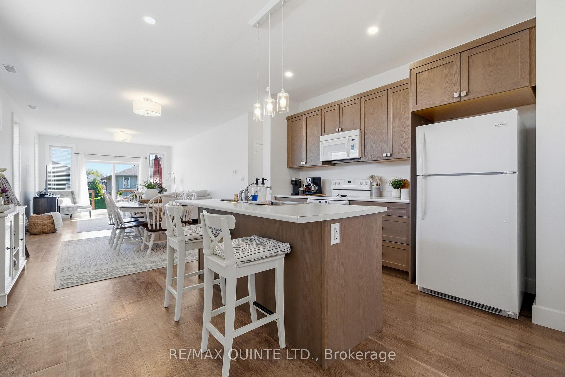Photo 6 of Unit A & B, 86 Aldersgate Drive, Belleville, Belleville Ward — HOMEH
