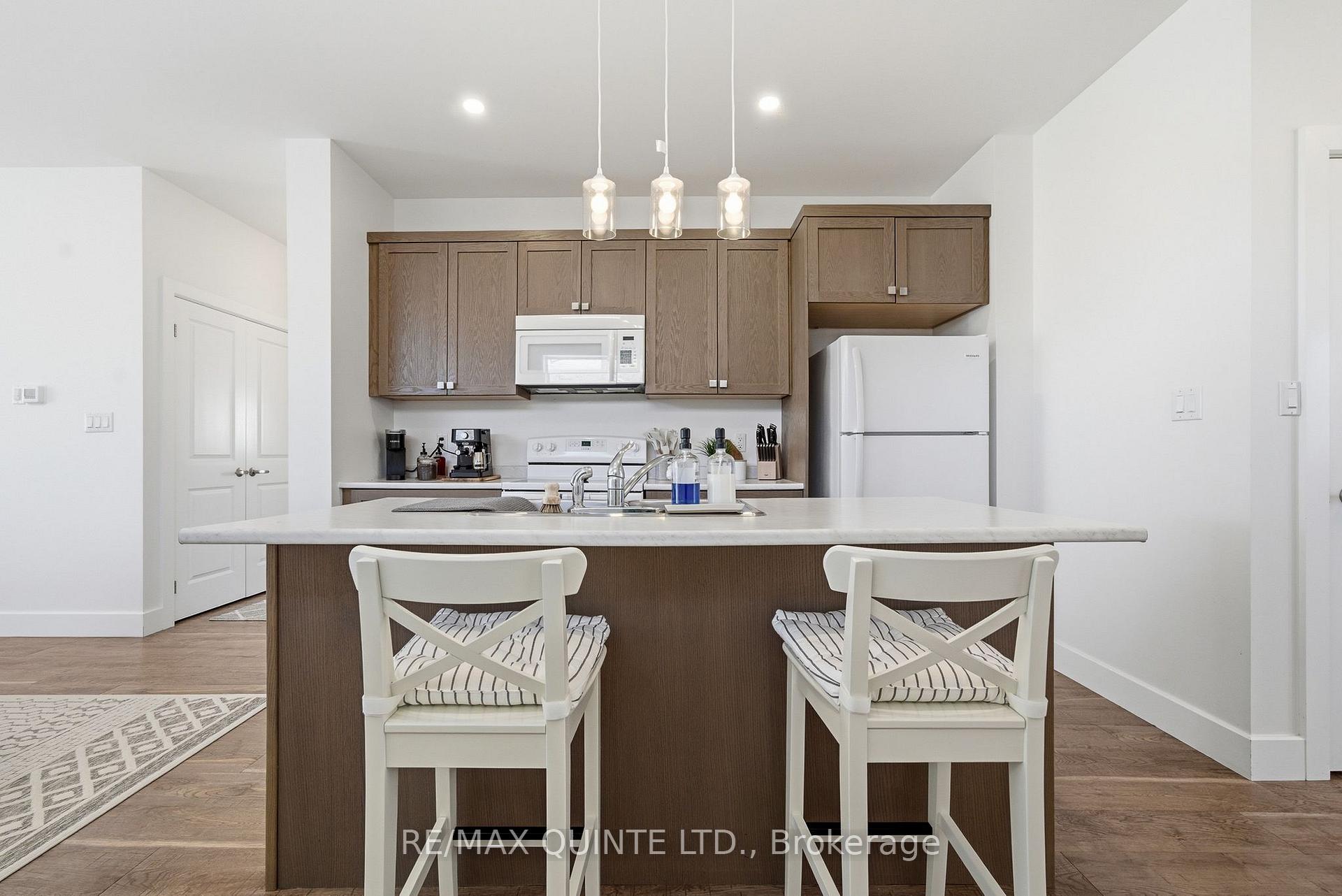 Photo 7 of Unit A & B, 86 Aldersgate Drive, Belleville, Belleville Ward — HOMEH