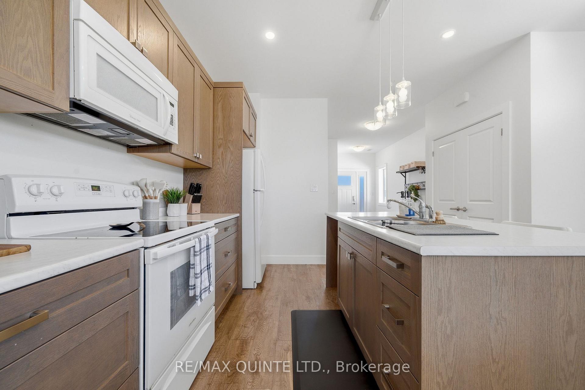 Photo 8 of Unit A & B, 86 Aldersgate Drive, Belleville, Belleville Ward — HOMEH