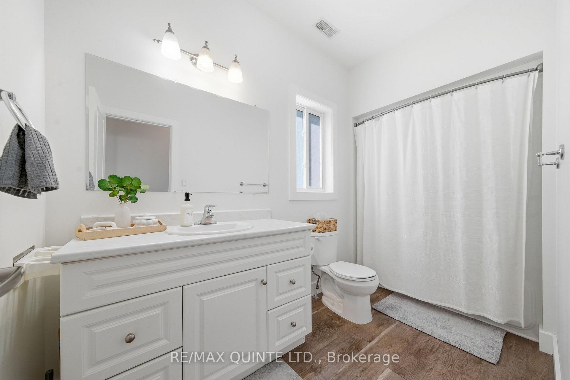 Photo 16 of Unit A & B, 86 Aldersgate Drive, Belleville, Belleville Ward — HOMEH