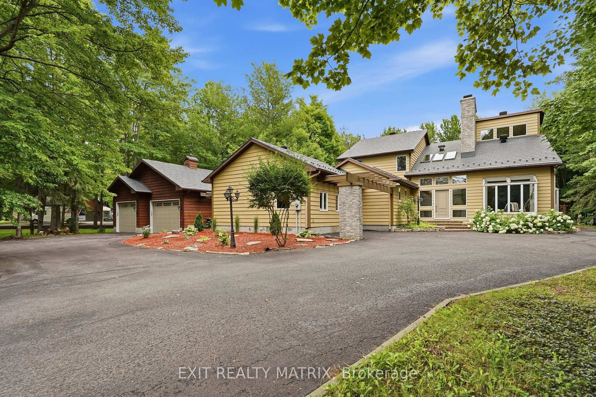 Photo 1 of 1634 Lucien Street, Champlain, L'Orignal — HOMEH