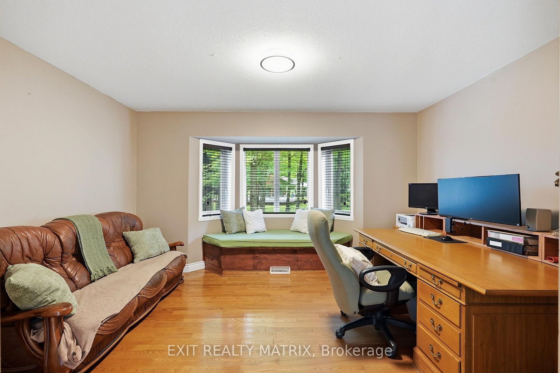 Photo 11 of 1634 Lucien Street, Champlain, L'Orignal — HOMEH