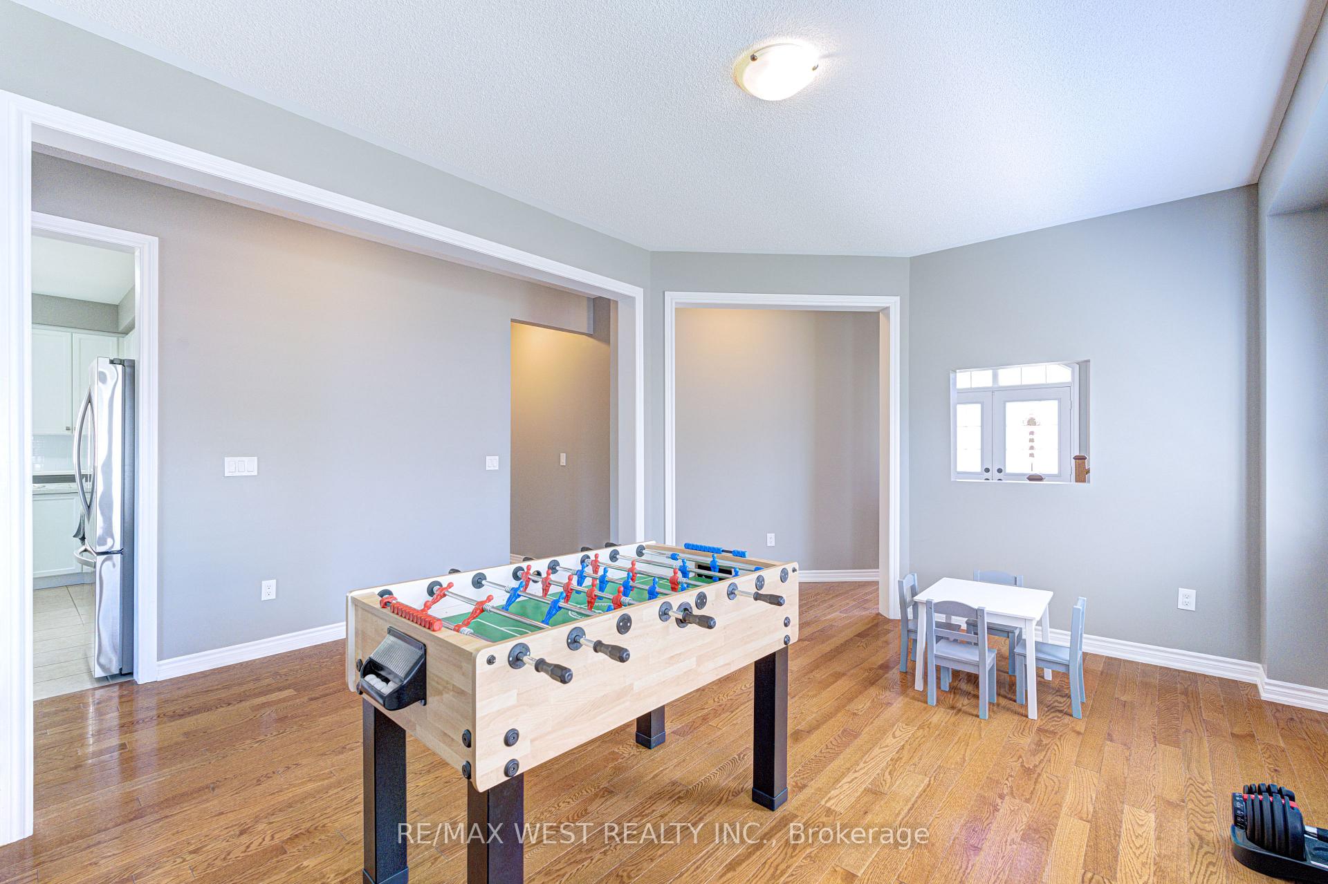 Photo 11 of 108 Decarolis Crescent, Essa, Angus — HOMEH