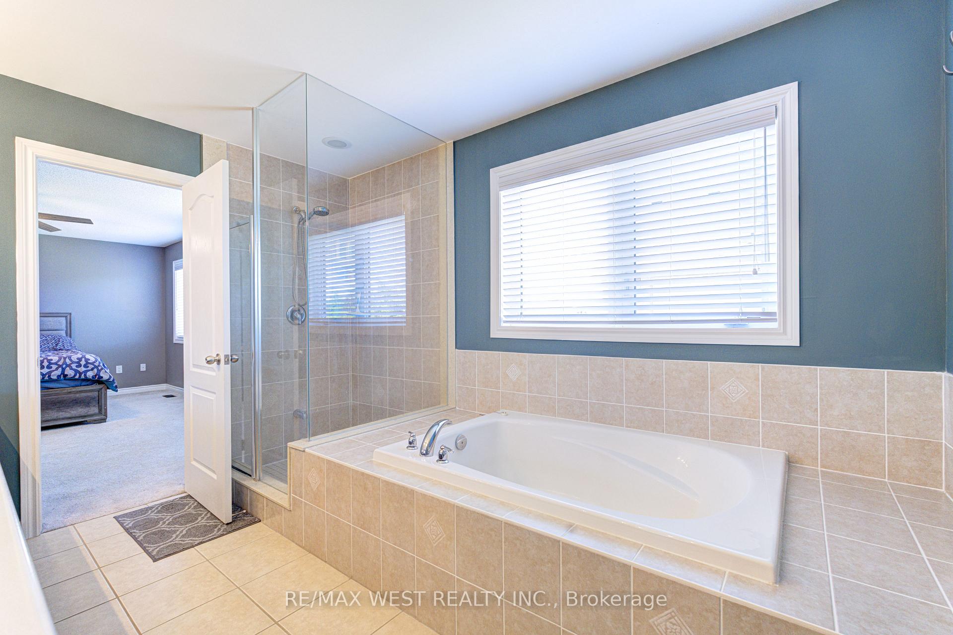 Photo 33 of 108 Decarolis Crescent, Essa, Angus — HOMEH