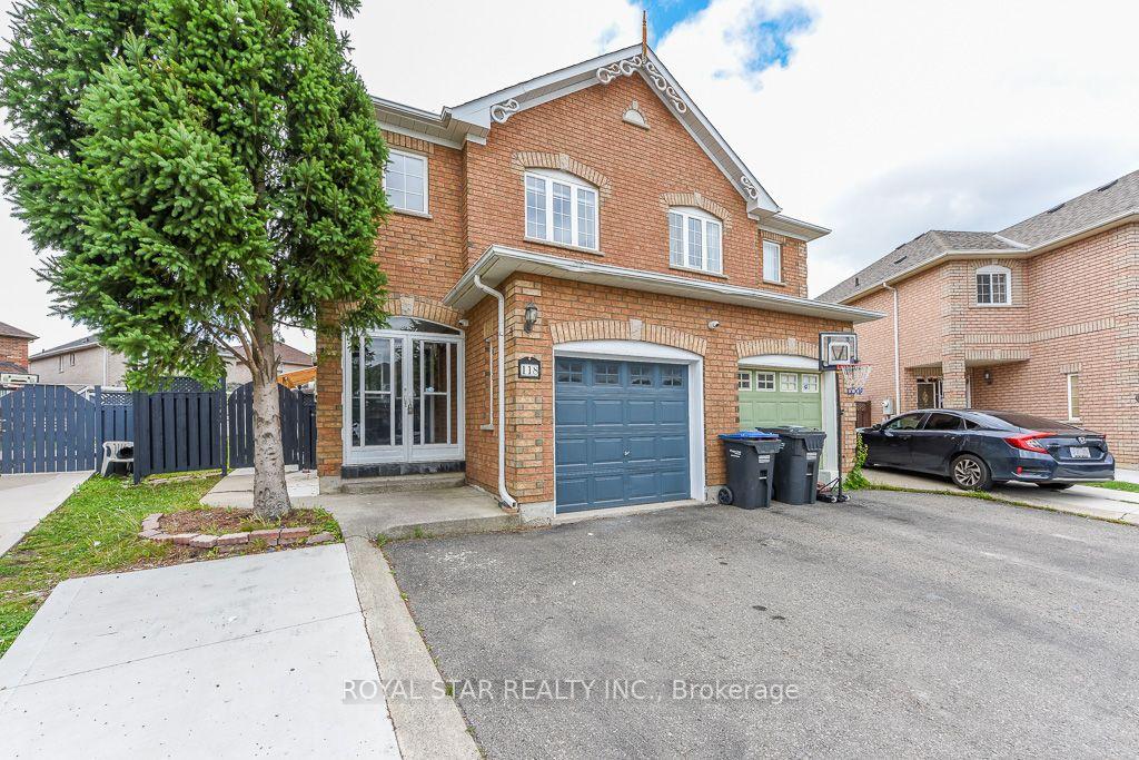 Photo 2 of 118 Tiller Trail, Brampton, Fletcher's Creek Village — HOMEH