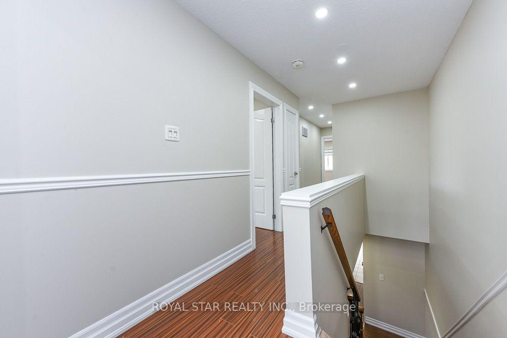 Photo 14 of 118 Tiller Trail, Brampton, Fletcher's Creek Village — HOMEH