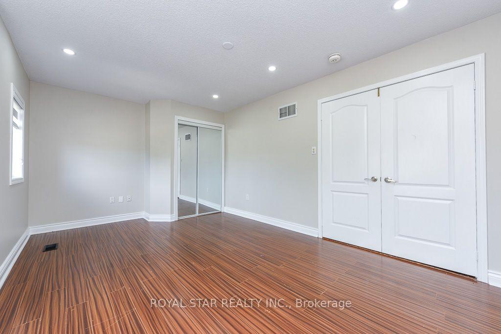 Photo 17 of 118 Tiller Trail, Brampton, Fletcher's Creek Village — HOMEH