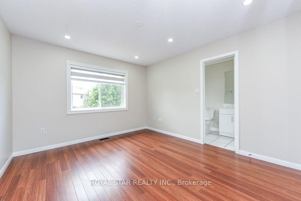 Photo 21 of 118 Tiller Trail, Brampton, Fletcher's Creek Village — HOMEH