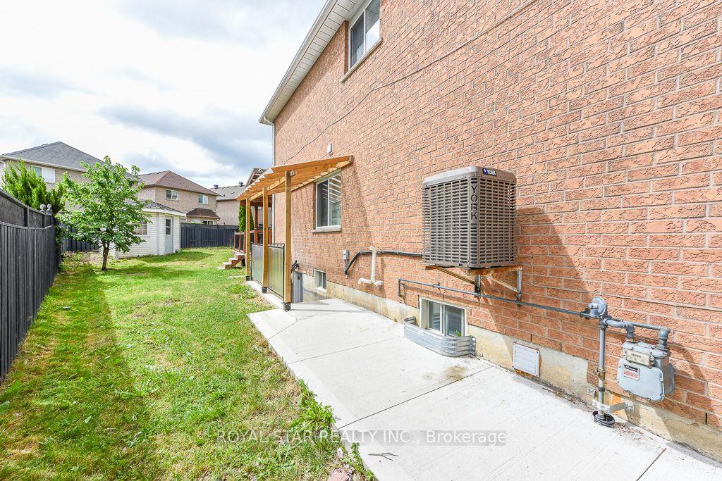 Photo 28 of 118 Tiller Trail, Brampton, Fletcher's Creek Village — HOMEH