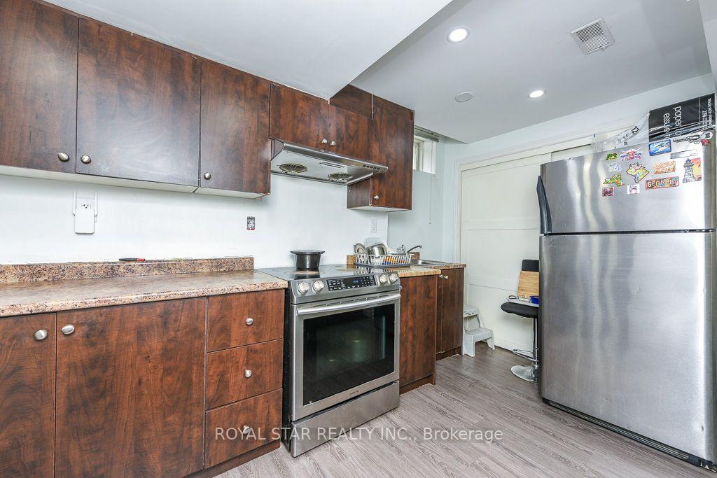 Photo 32 of 118 Tiller Trail, Brampton, Fletcher's Creek Village — HOMEH