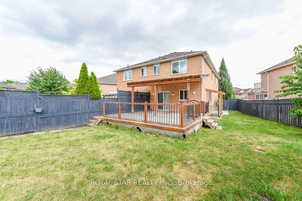 Photo 40 of 118 Tiller Trail, Brampton, Fletcher's Creek Village — HOMEH