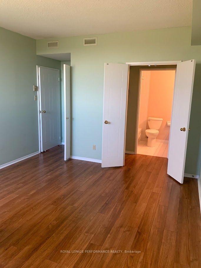 Photo 9 of Unit 1602, 1705 Playfair Drive, Ottawa, Playfair Park — HOMEH