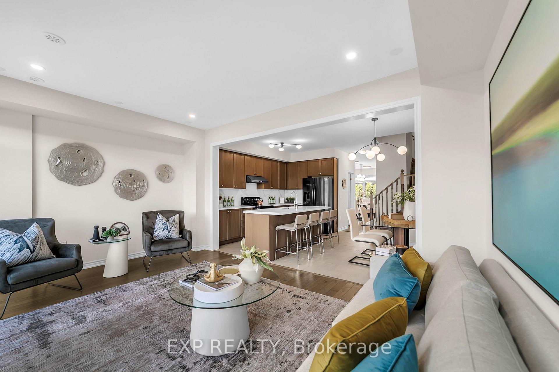 Photo 2 of 7 Delft Drive, Markham, Victoria Square — HOMEH