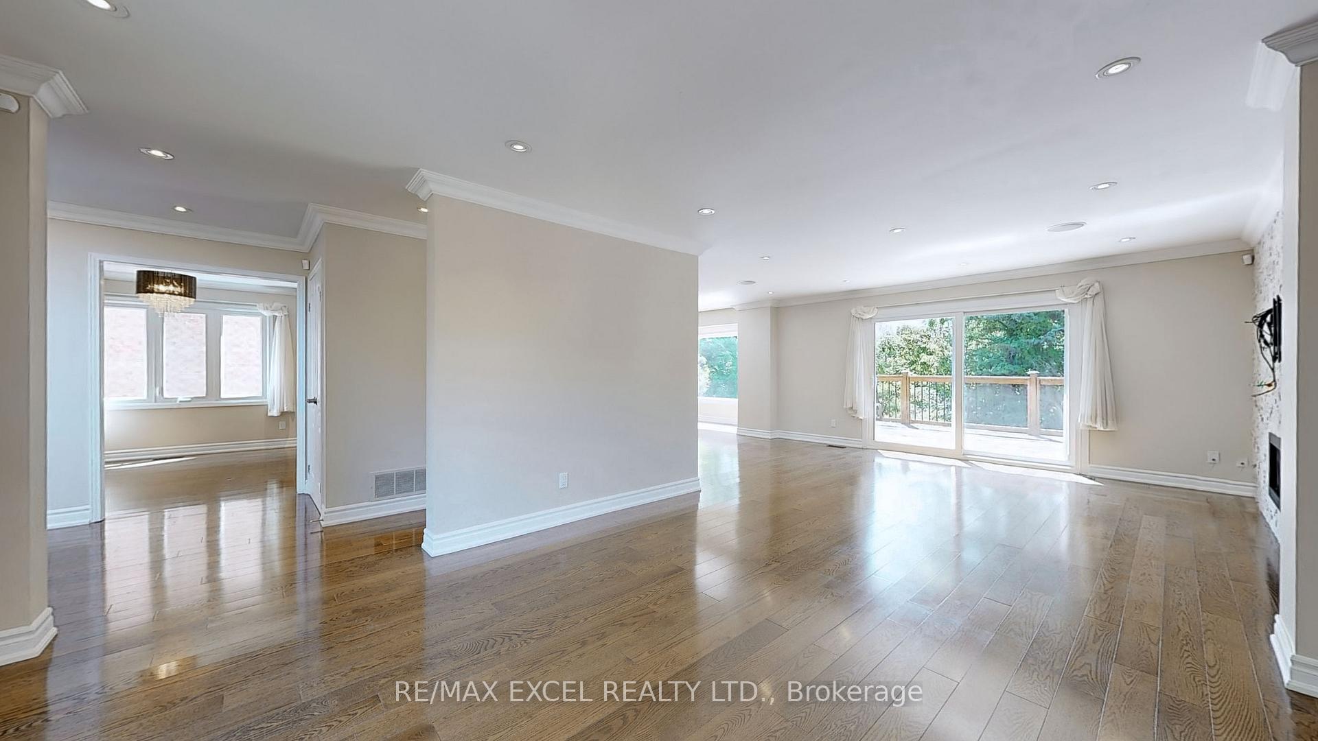 Photo 4 of 10 Alexis Road, Markham, Thornlea — HOMEH