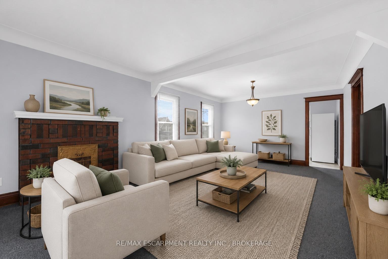 Photo 19 of 121 Edgemont Street N, Hamilton, Crown Point — HOMEH