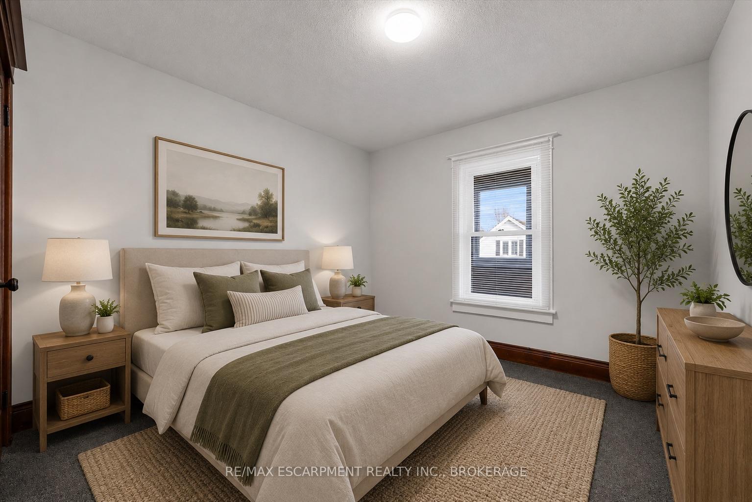 Photo 22 of 121 Edgemont Street N, Hamilton, Crown Point — HOMEH