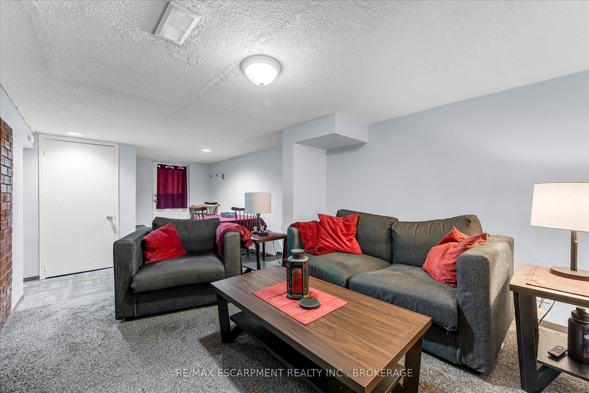 Photo 31 of 121 Edgemont Street N, Hamilton, Crown Point — HOMEH