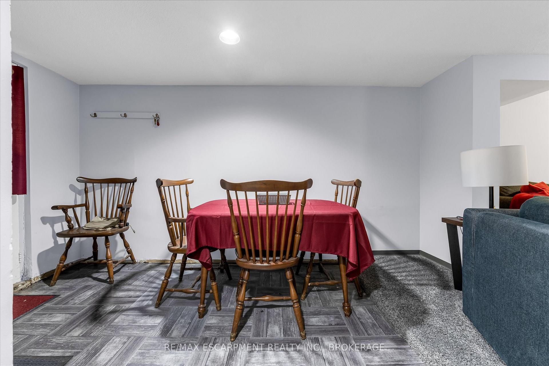Photo 32 of 121 Edgemont Street N, Hamilton, Crown Point — HOMEH