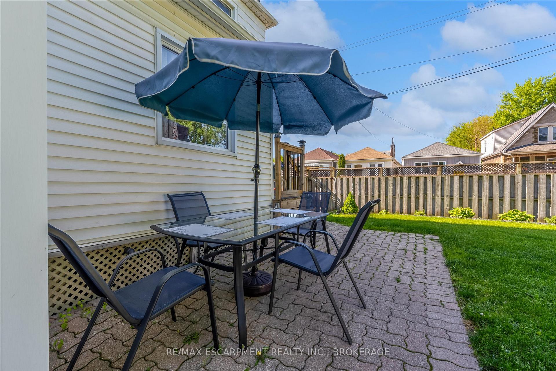 Photo 40 of 121 Edgemont Street N, Hamilton, Crown Point — HOMEH