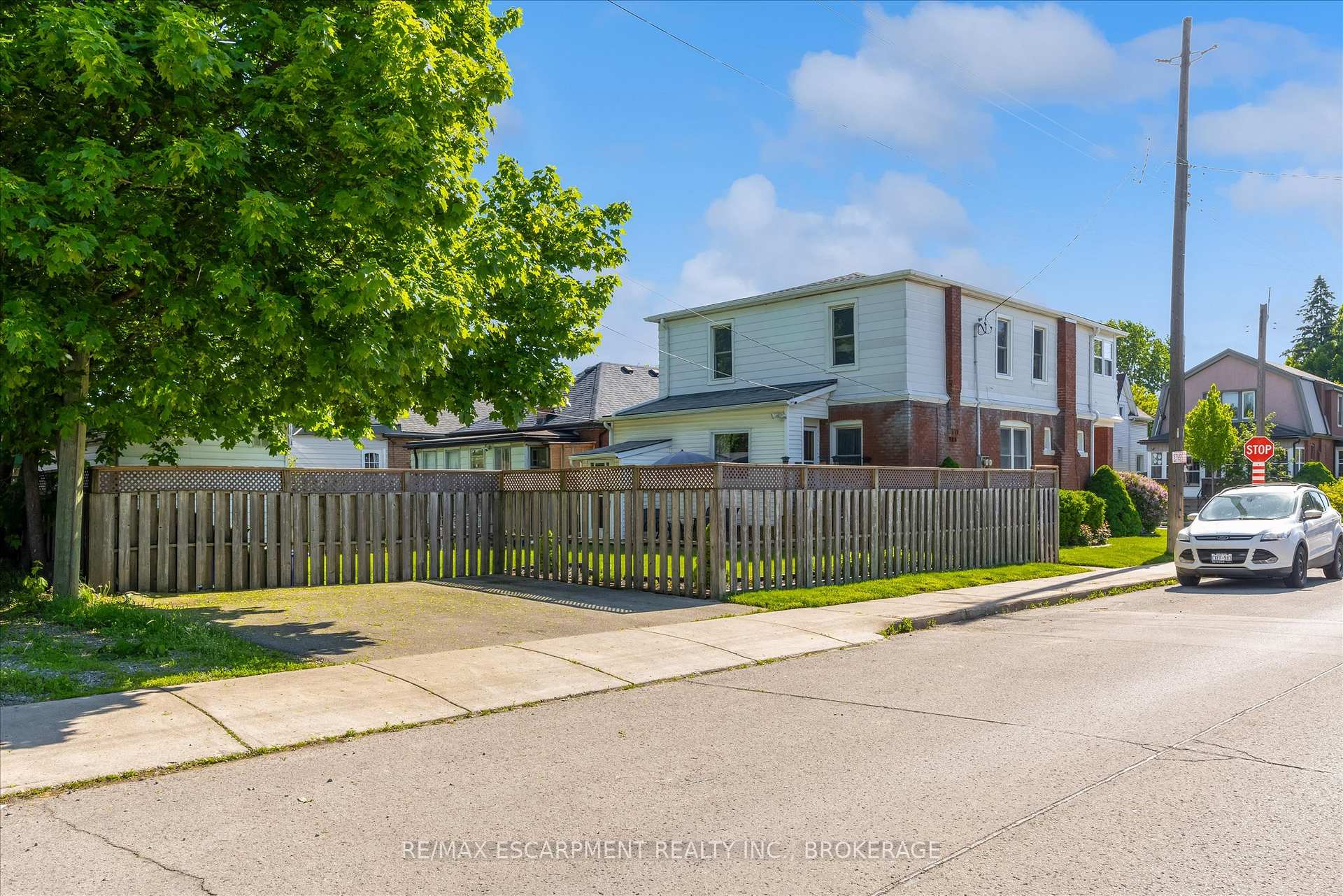 Photo 41 of 121 Edgemont Street N, Hamilton, Crown Point — HOMEH